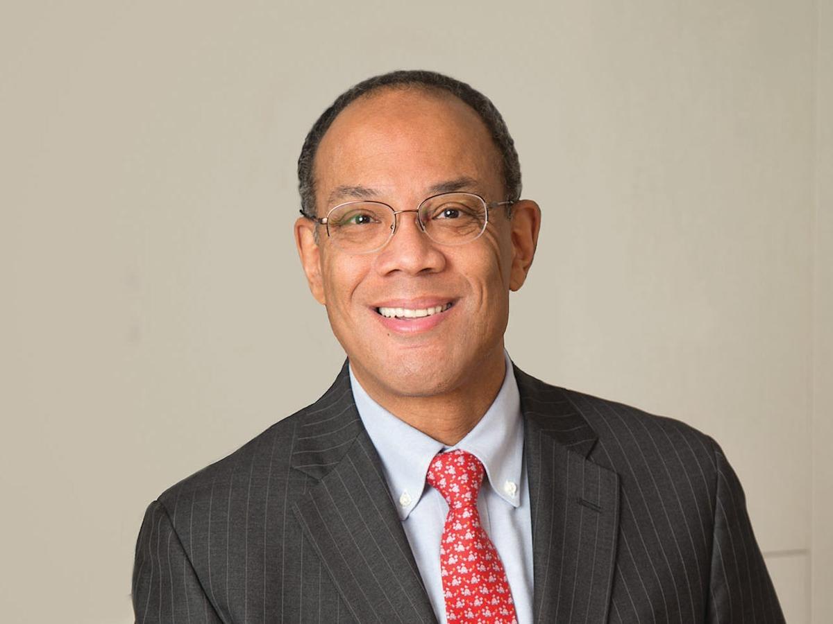 Value investor John Rogers sees signs of market ‘frothiness’ — but touts Oracle and 2 other stocks as winners