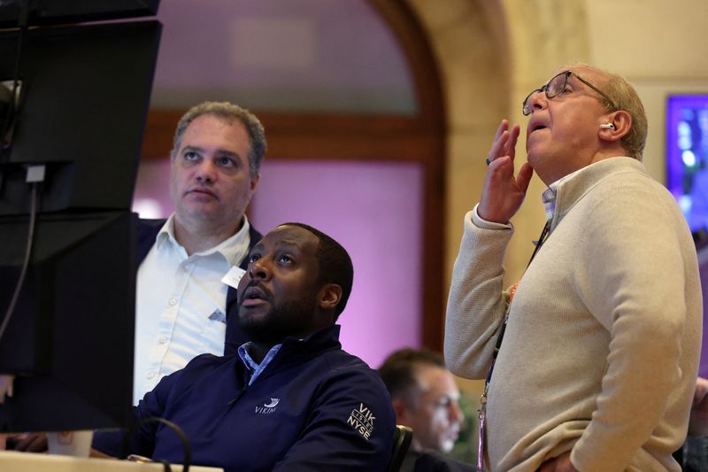 Investors seek Fed’s view of shaky labor market as rate cut looms