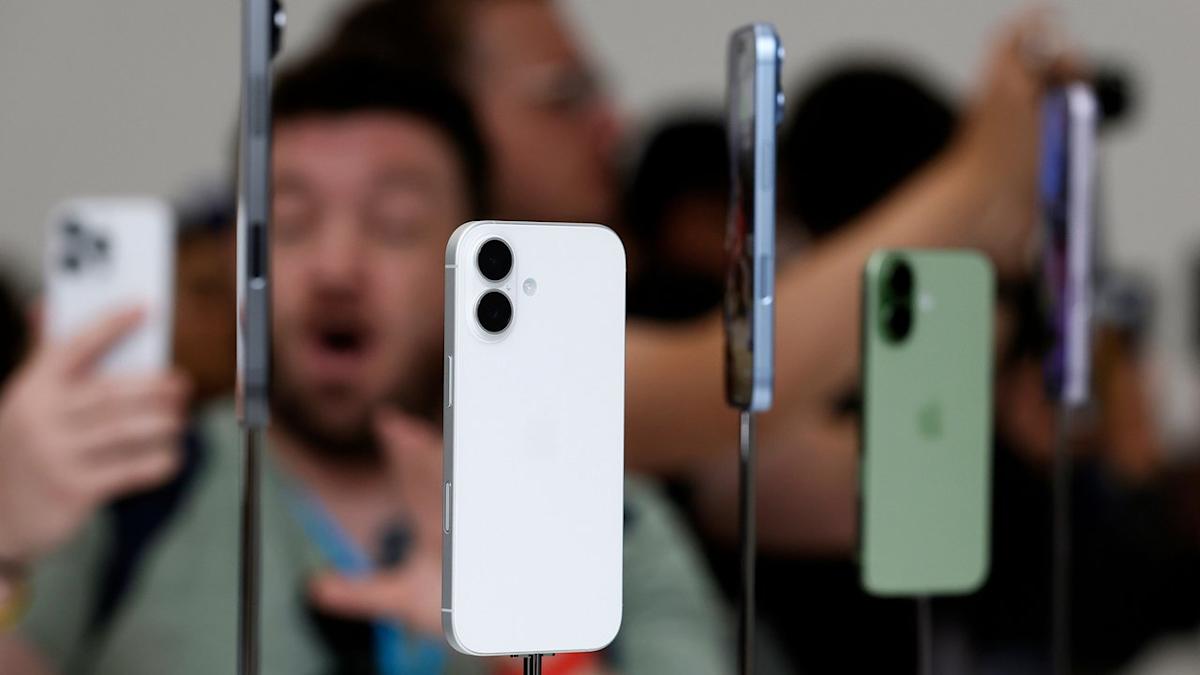 Analysts weigh in on Apple’s future after iPhone 17 event