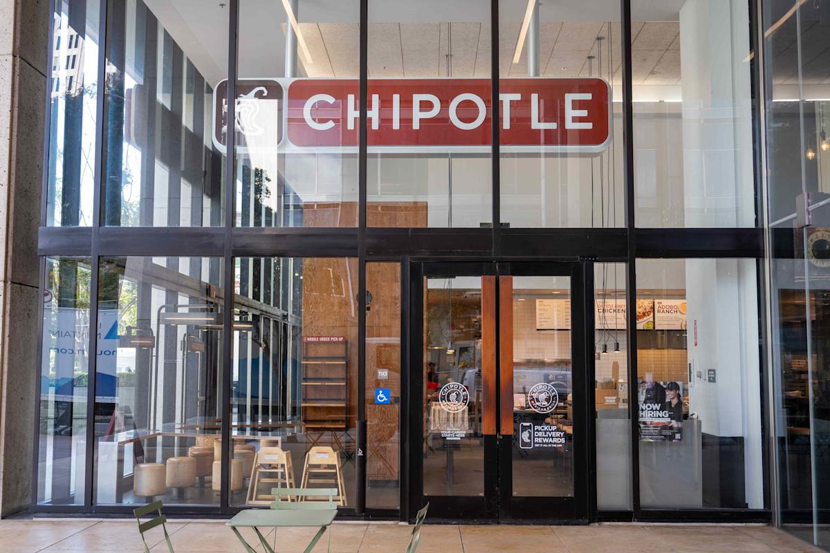 Chipotle’s Stock Is Under Pressure. The Company Says It’s Time to Buy