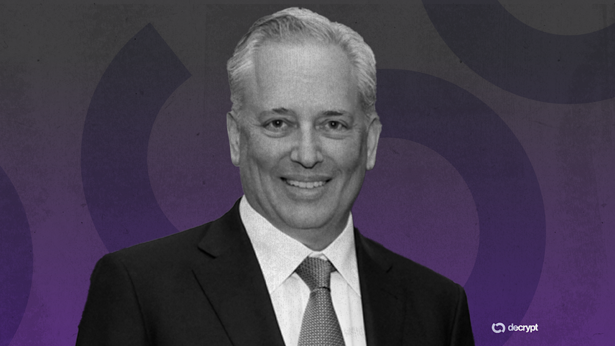 Elizabeth Warren Probing Whether Trump’s AI and Crypto Czar David Sacks Broke Ethics Rules