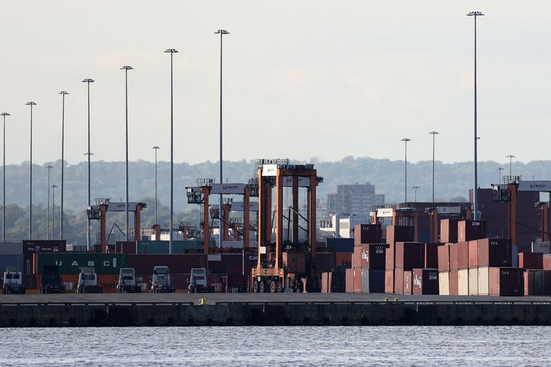 US to consider new national security tariffs on auto parts