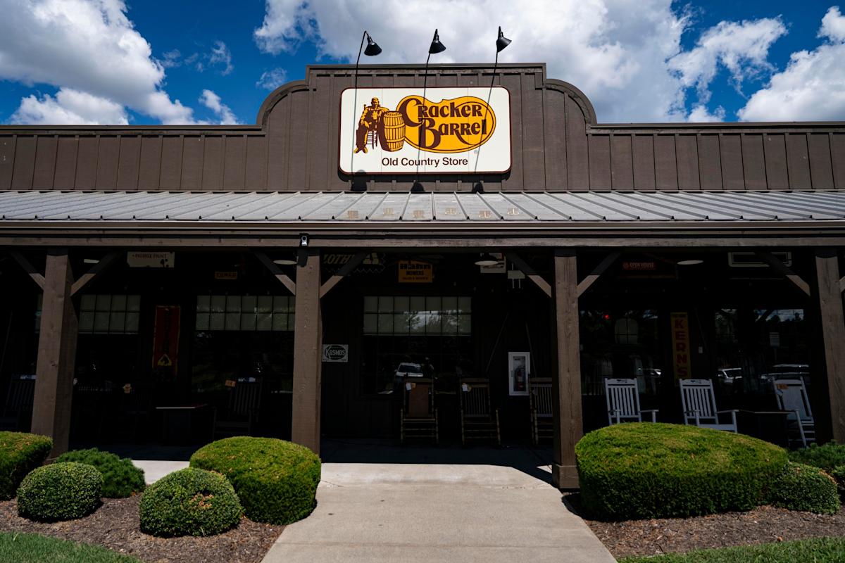 Cracker Barrel Outlook Falls Short After Rebrand Controversy
