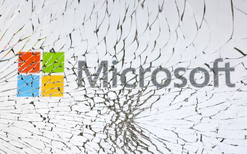 Microsoft planea invertir 30.000 millones de dólares para Reino Unido