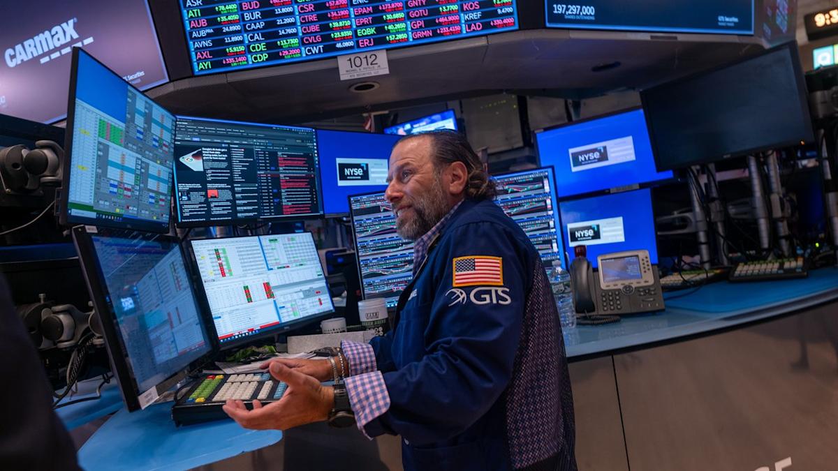 Stocks rally on Fed interest rate cut hopes as ‘jobless expansion’ takes hold