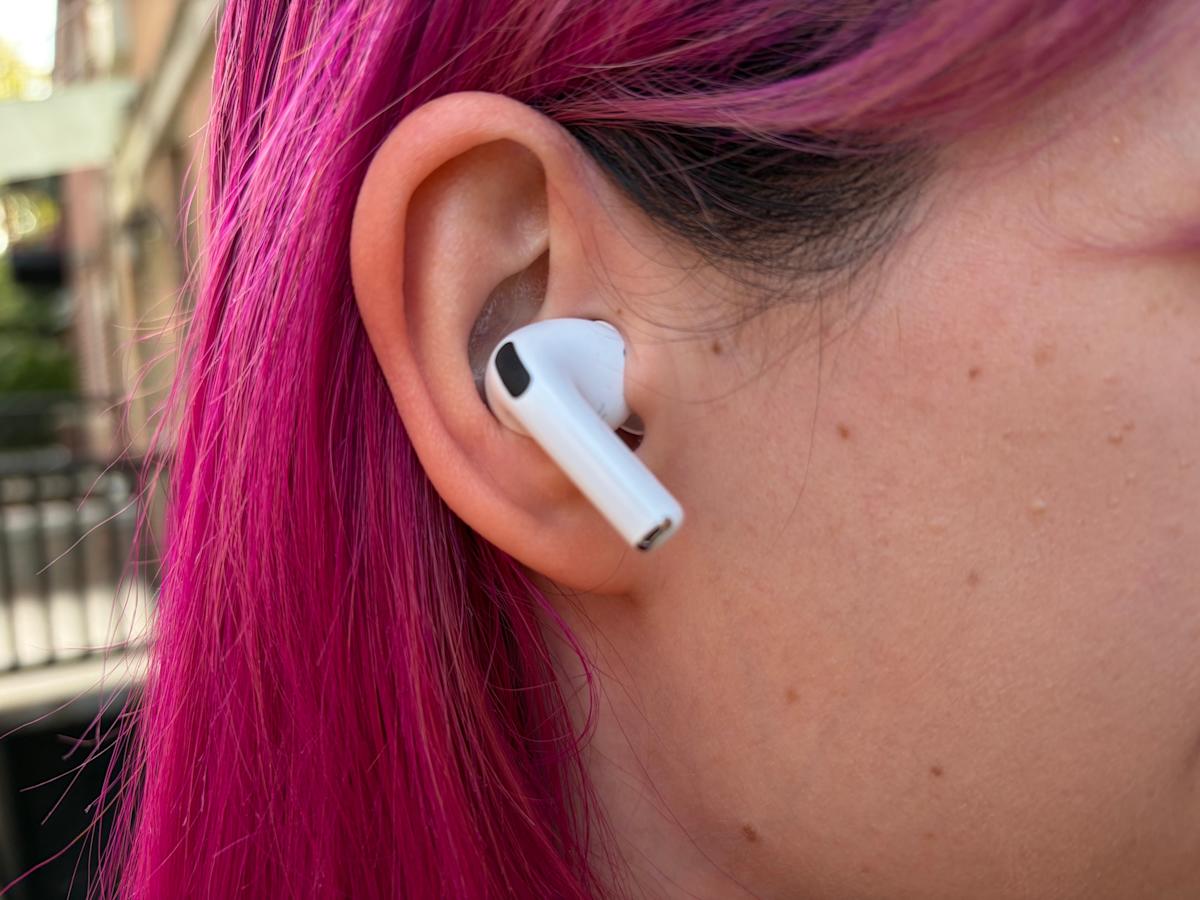 Big audio and heart rate tracking make these Apple’s best buds yet