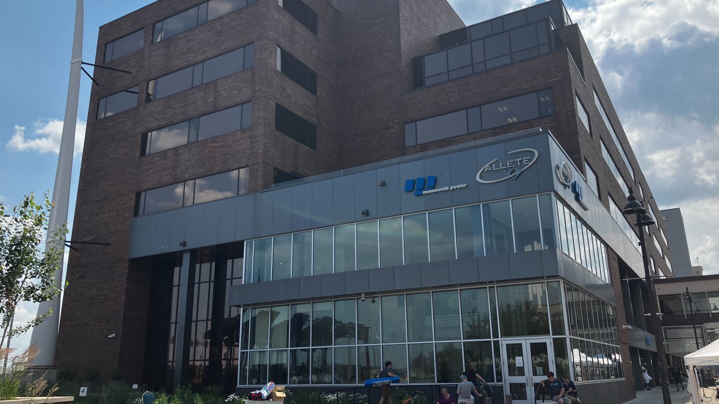 Minnesota regulators approve power company takeover despite opposition