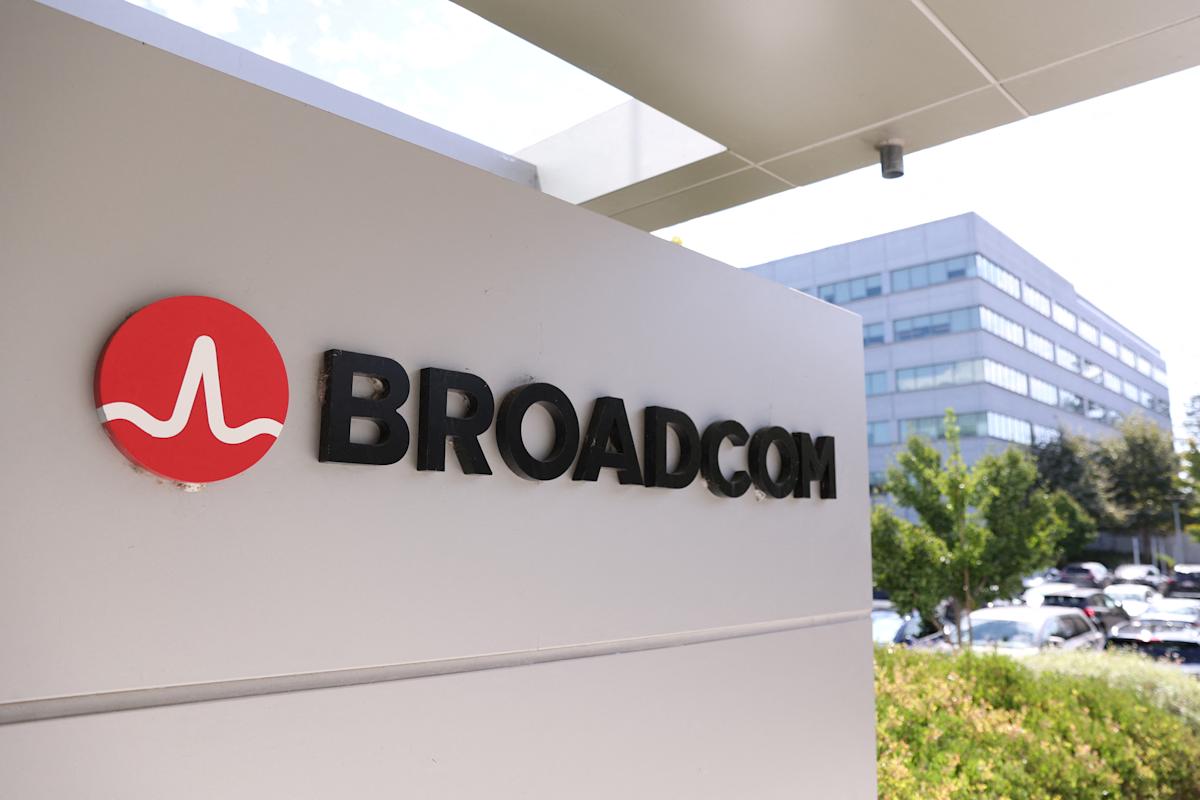 Broadcom gives upbeat forecast for AI demand, Lululemon stock pops, Costco dips